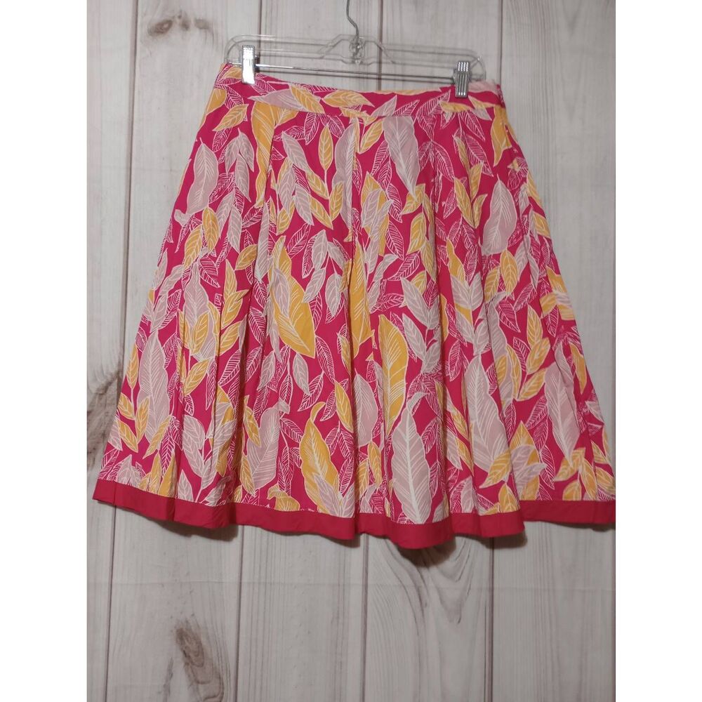 I.E‎ Relaxed Skirt Ladies 8 Pink Tropical Knee Length